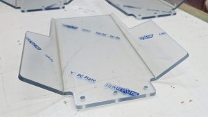 Éléments de protection usinés en polycarbonate ESD